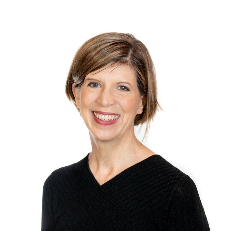Lisa Bradner - Headshot Lisa Bradner - Headshot